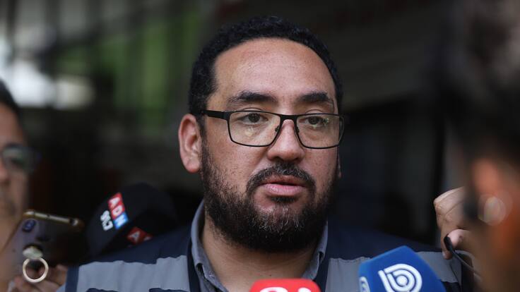 “Es imposible no emocionarse hasta las lágrimas”: el conmovedor relato del ministro Cataldo en medio de la emergencia por incendios en Valparaíso