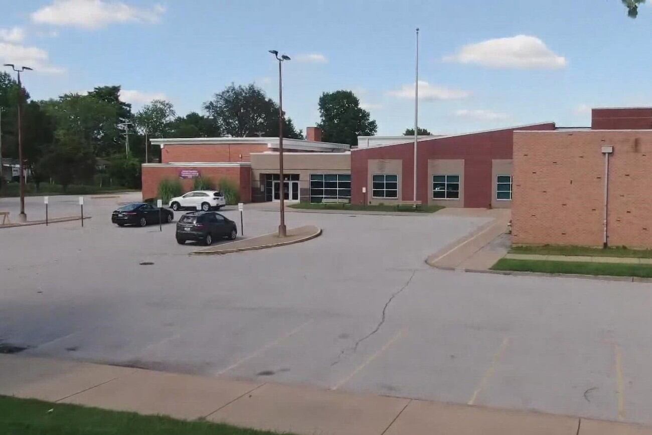Imagen del acceso a la escuela básica Jana de Florissant en Missouri