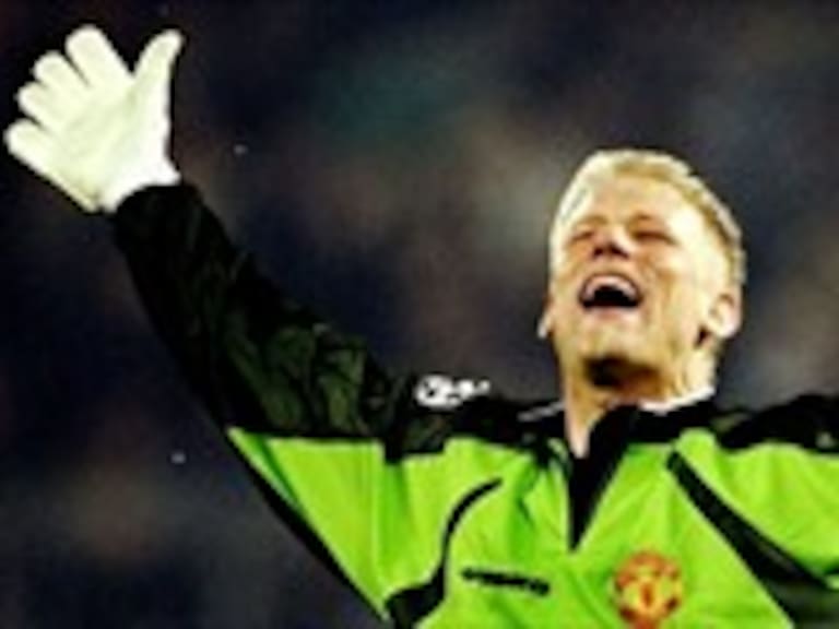 David Beckham felicita con emotiva foto al arquero del Leicester City