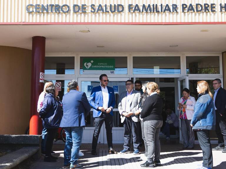 Alcalde de Puerto Montt ingresa querella tras aumento de agresiones al personal de salud