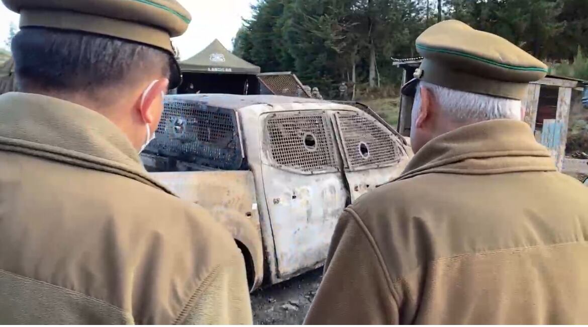 Carabineros abre libro de condolencias por muerte de funcionarios en Cañete | Agencia Uno
