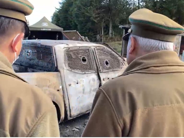 Carabineros abre libro de condolencias por muerte de funcionarios en Cañete | Agencia Uno