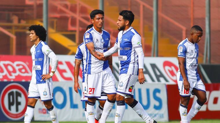 06 DE JUNIO DE 2021/SANTIAGOSaludo entre jugadores al terminar el partido, durante el partido valido por la dcima fecha del Campeonato Nacional AFP PlanVital 2021, entre Union Espaola y Deportes Antofagasta, disputado en el Estadio Santa Laura.
FOTO: SEBASTIAN ORIA/AGENCIAUNO