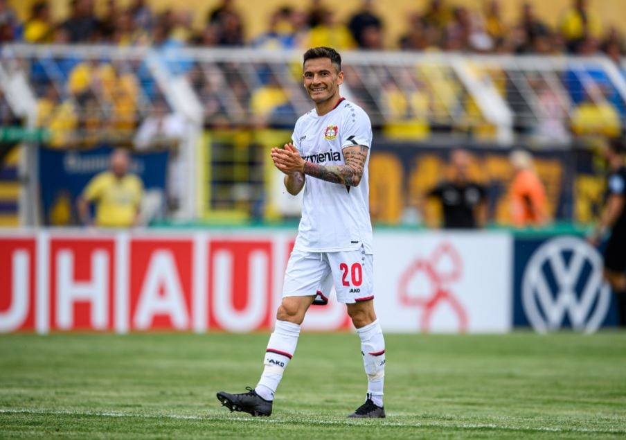 Charles Aranguiz inició la temporada con un triunfo en la Copa de Alemania