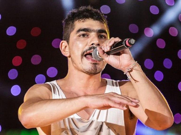 Vocalista de Villa Cariño confesó pololeo con hija de Bachelet: «Mi suegra me quiere»