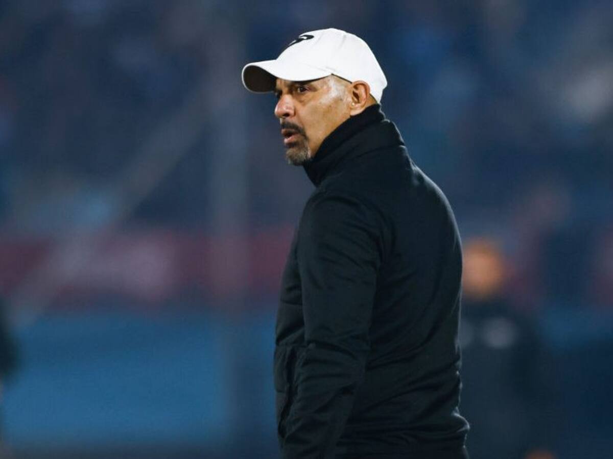 La molestia de Marco Antonio Figueroa en Montevideo: retiró a su equipo tras demora de Uruguay