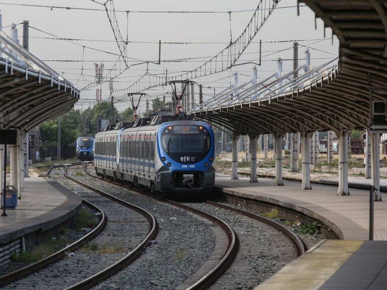 El 88% de la demanda sigue atendida: ministro de Transporte entrega balance del servicio de ferrocarriles