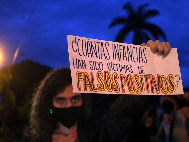 Manifestación por el asesinato de niñas y niños a manos del ejército de Colombia