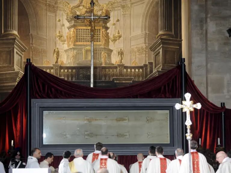 Manto Sagrado de Turín: el inesperado hallazgo de ADN que cambia la historia de la reliquia y apunta a un origen lejano