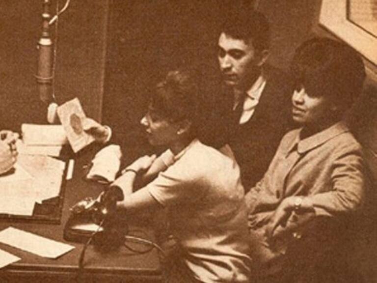 «100 años de la Radio en Chile»: Universidad de Chile lanza libro y sitio patrimonial con registros sonoros