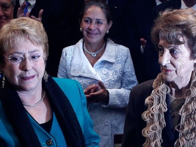 Bachelet dedica carta a Ángela Jeria: «Sé que no siempre ha sido fácil ser mi madre»