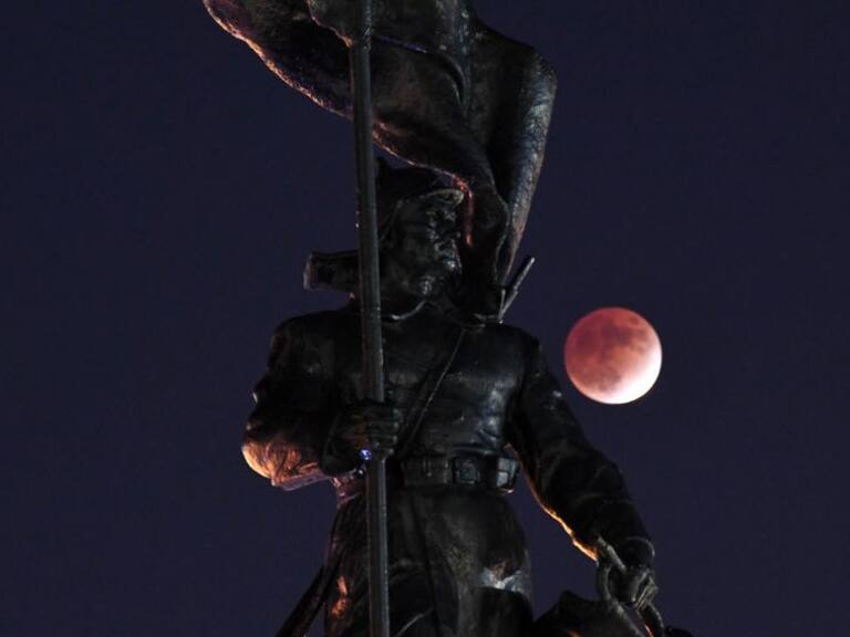 Eclipse de luna: Las imágenes que dejó el importante evento astronómico | Getty Images