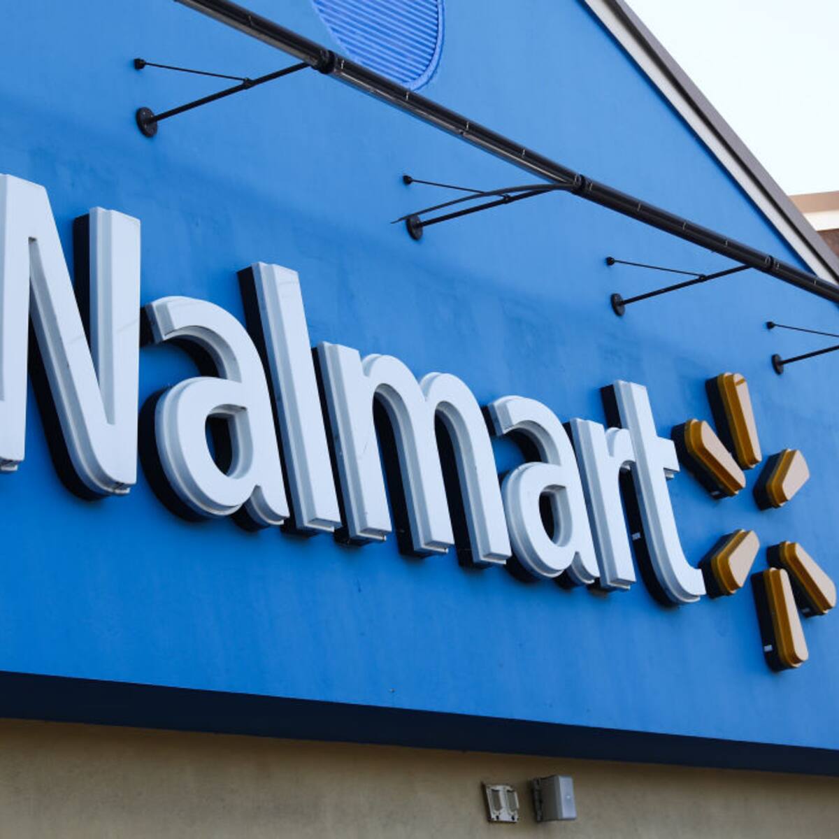 Tras una década reinando: Walmart deja de ser la compañía con más ingresos del mundo y es superada por otro gigante