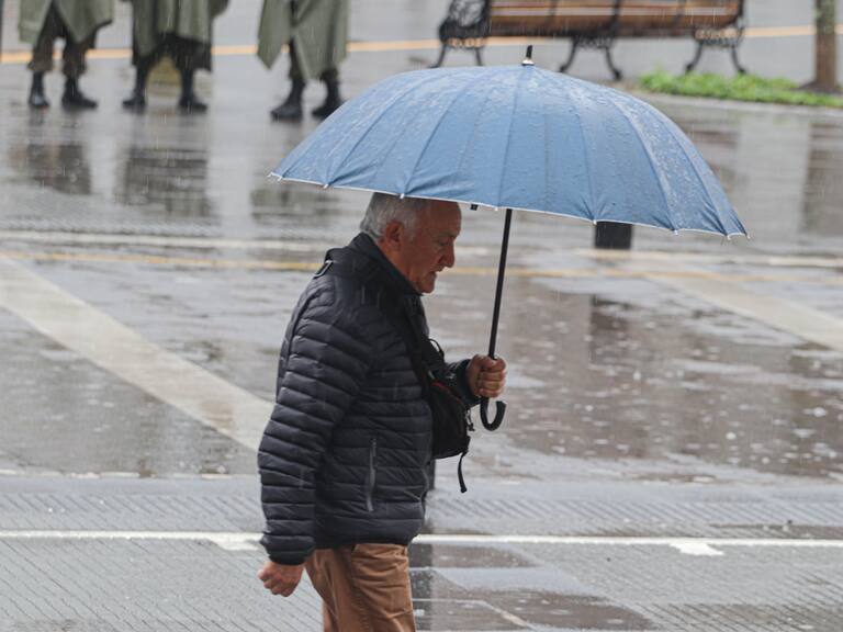 Hasta 48 horas de lluvia seguida: así es el nuevo sistema frontal con río atmosférico que afectará a Santiago y varias regiones de Chile