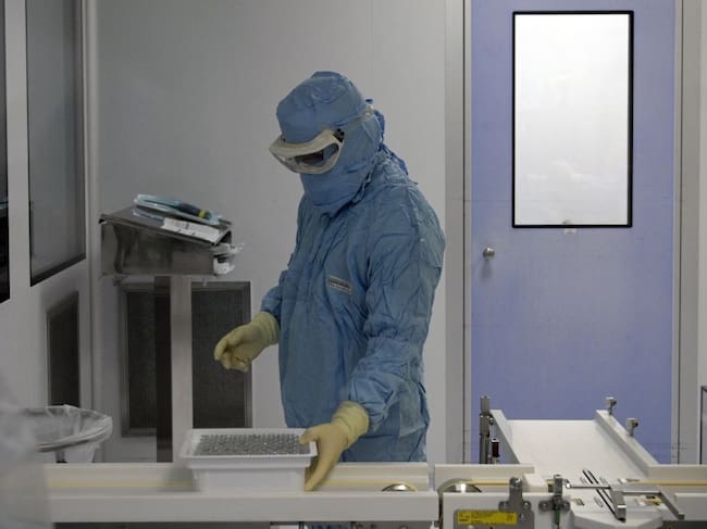 Laboratorio argentino produce dosis de la vacuna anticovid