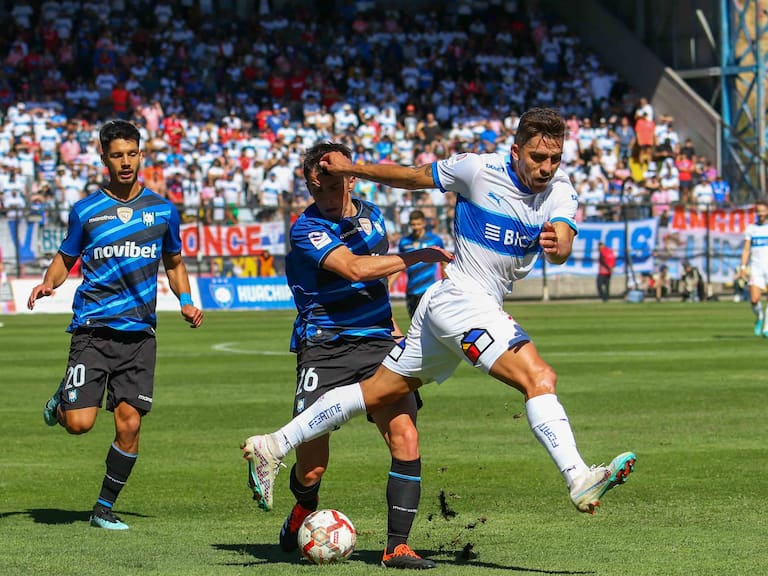 ¡Urgencia de puntos! Cómo y dónde ver en vivo el duelo entre la UC y Huachipato por el Campeonato Nacional | Agencia Uno
