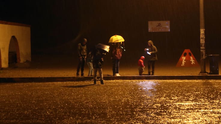 Lluvia en Santiago y Chile, hoy en vivo: a qué hora parte, suspensión de clases, y pronóstico actualizado por región