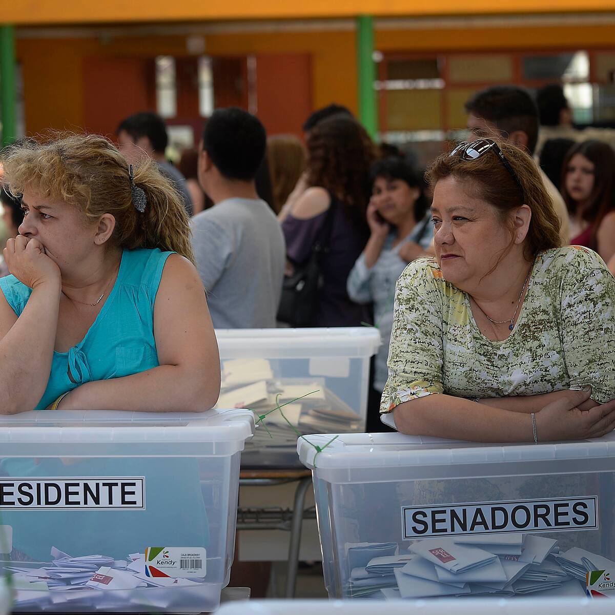 La paradoja del voto femenino: dueñas de las urnas, pero lejos de los puestos de poder