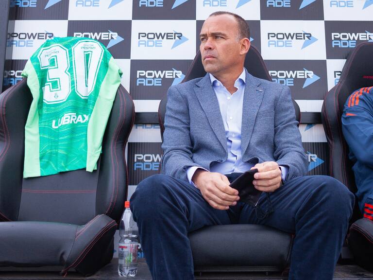 El presidente de Universidad de Chile admitió que buscan al entrenador reemplazante de Rafael Dudamel fuera y dentro del país