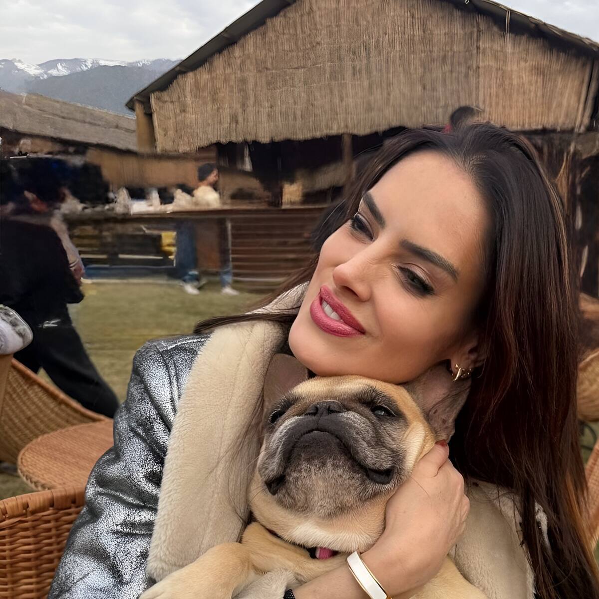 “No he dormido”: Adriana Barrientos sufre complejo episodio salud tras muerte de su perrita Asia