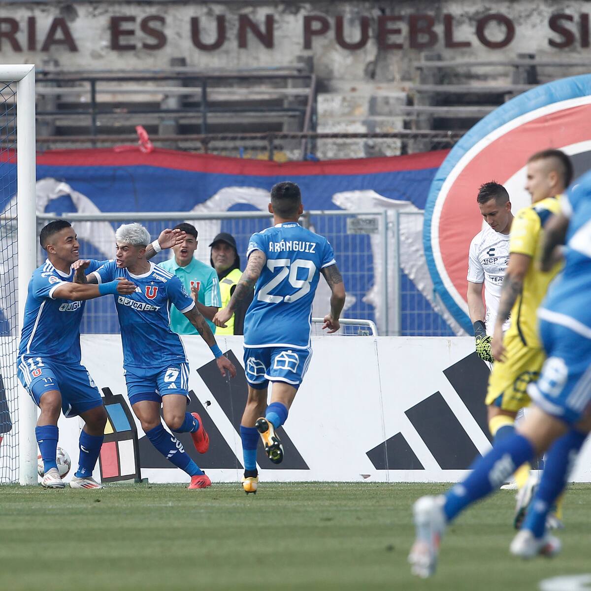 La U iguala con Everton y quedó a las puertas de un partido de definición