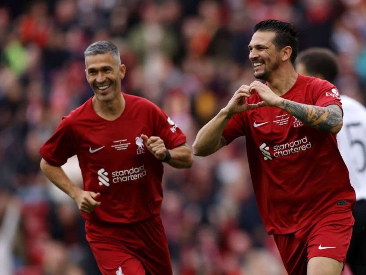 Mark González anotó un gol en duelo de leyendas entre el Liverpool y el Manchester United