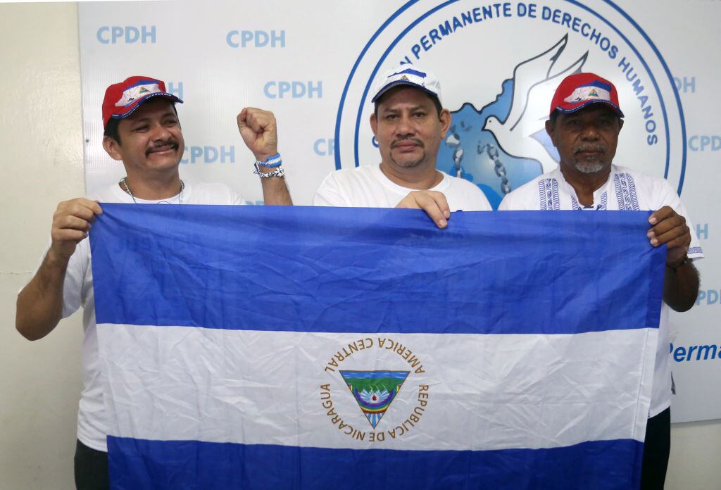 Mairena juntos a los opositores Pedro Mena y Freddy Navas