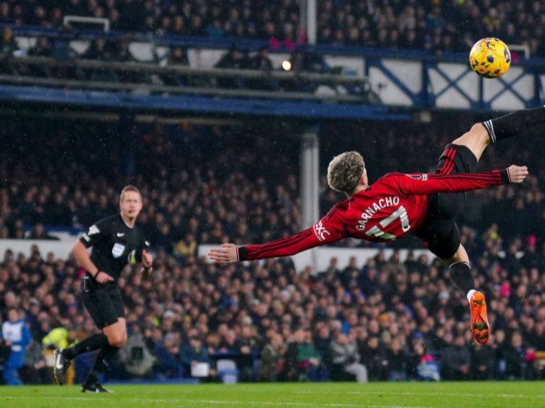alejandro garnacho - gol - golazo - chilena - manchester united - vs everton