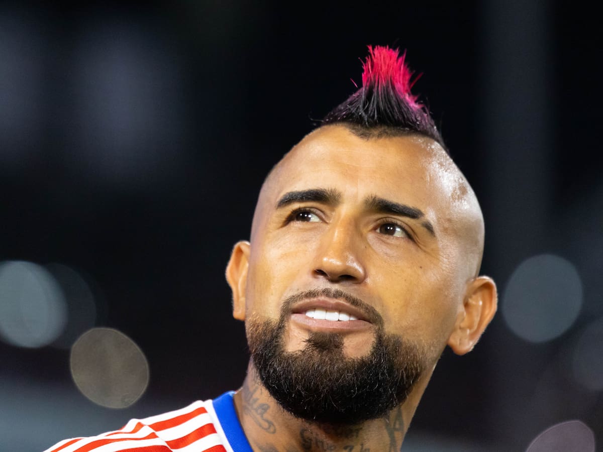 Blanco y Negro le abre la puerta a Arturo Vidal para volver a Colo Colo: “Tiene acceso absoluto para conversar”