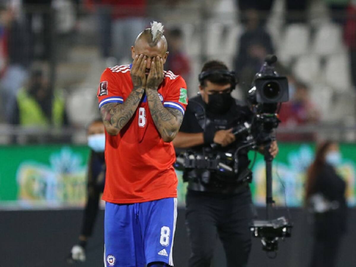 Arturo Vidal sobre un posible interinato en la banca de la Roja: «Es una locura»