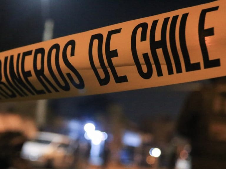 Femicidio frustrado en Cerrillos: hombre roció alcohol e intentó prender fuego a su conviviente