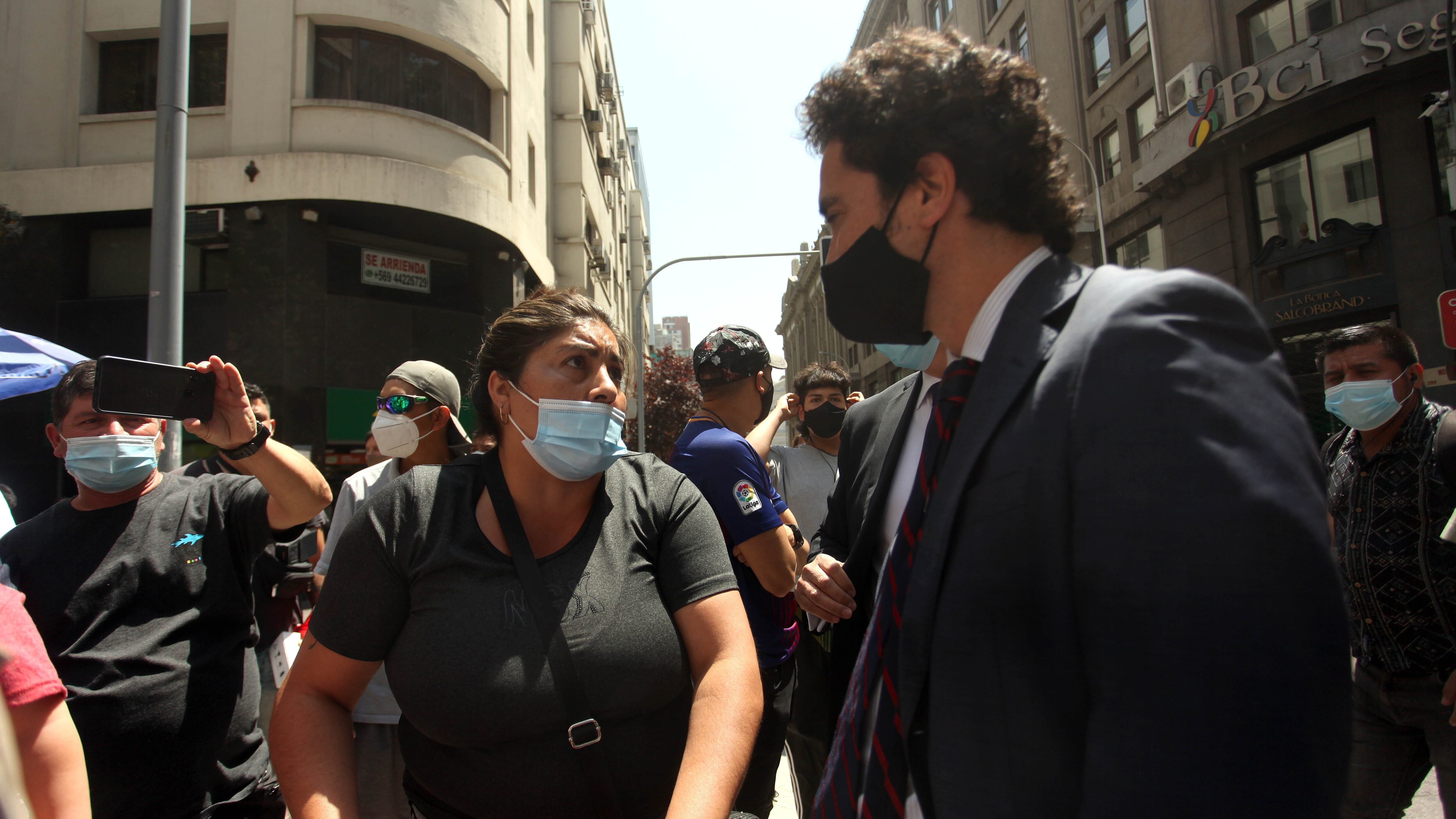 Franja electoral: Ignacio Briones invitó a participar a mujer que le gritó en la calle cuando era ministro
