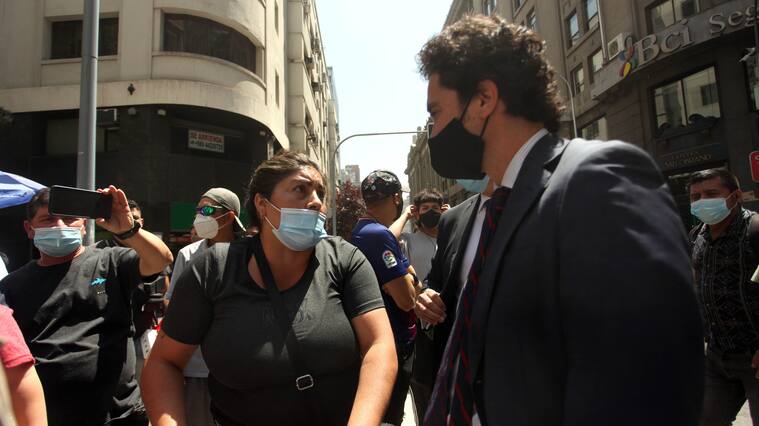 Franja electoral: Ignacio Briones invitó a participar a mujer que le gritó en la calle cuando era ministro