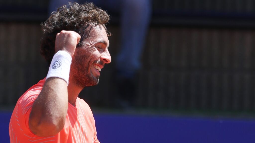 Gonzalo Lama avanza para disputar la qualy de Wimbledon por primera vez en su carrera