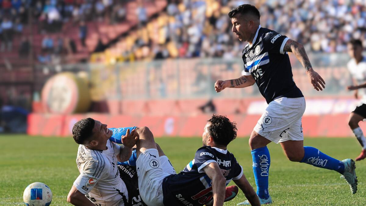 Gary Medel criticó el campo de juego del Estadio Santa Laura: “No se puede jugar un clásico de esta manera”