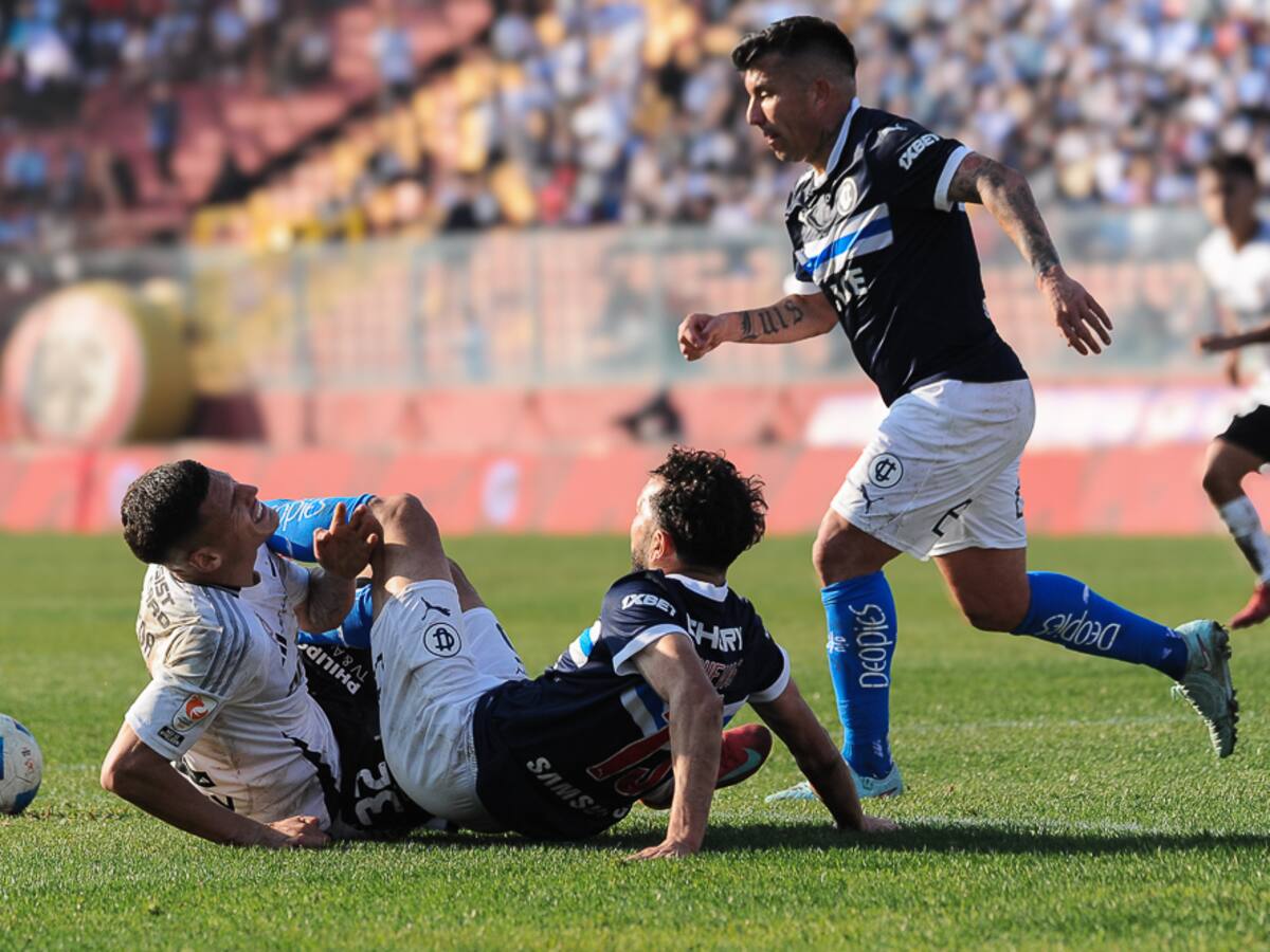 Gary Medel criticó el campo de juego del Estadio Santa Laura: “No se puede jugar un clásico de esta manera”