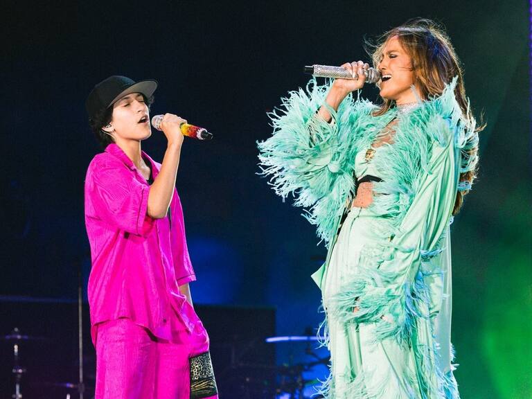 «Elle está muy, muy ocupade»: Jennifer Lopez presenta a su hija usando lenguaje inclusivo