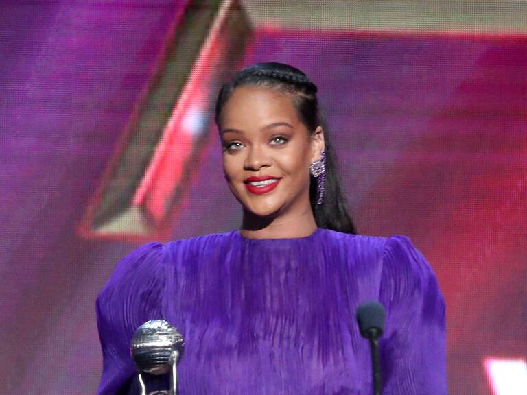 Rihanna le mandó un particular mensaje a aquellos que le piden música nueva