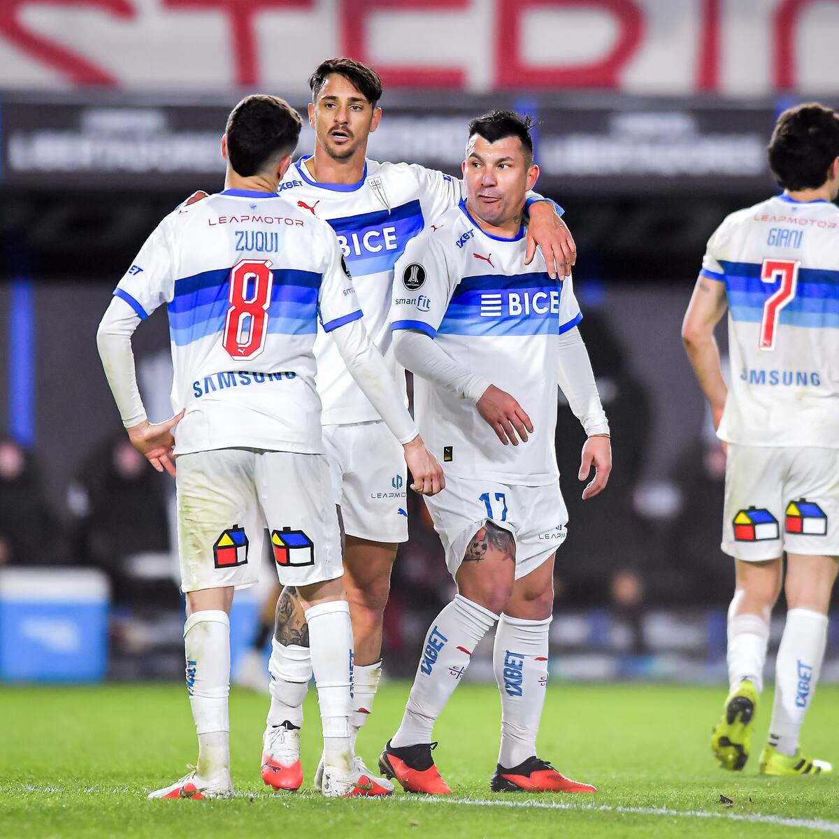 La UC confirma su primer refuerzo invernal a horas del cierre del libro de pases del fútbol chileno