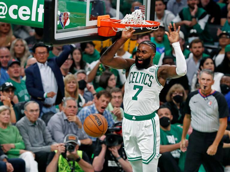 Finales NBA: Jaylen Brown lideró a los Celtics en la victoria contra los Warriors