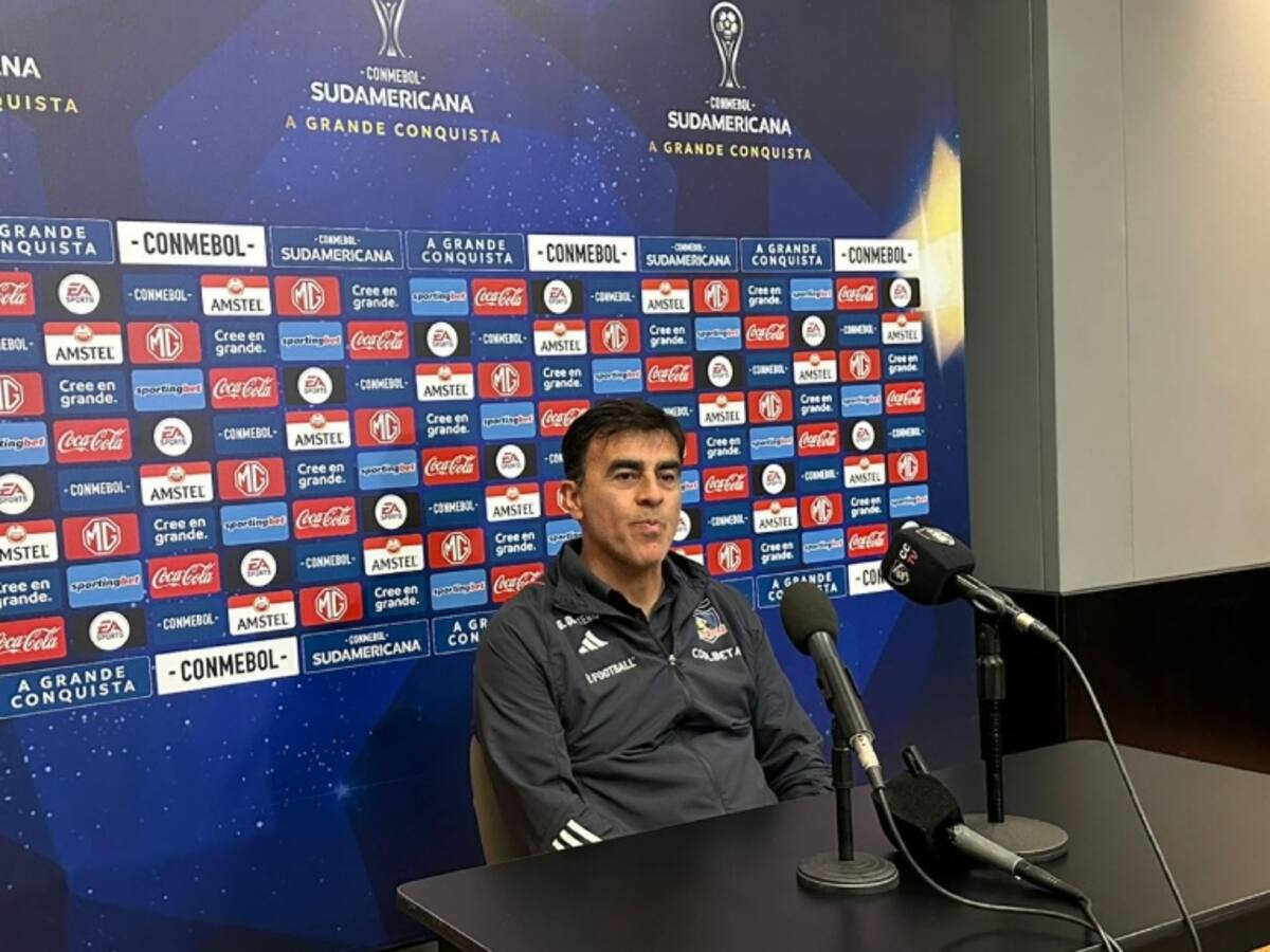 Gustavo Quinteros descarta problemas con posibles vínculos con Fernando Felicevich: «El 80% de lo que se dice sobre Colo Colo es mentira»