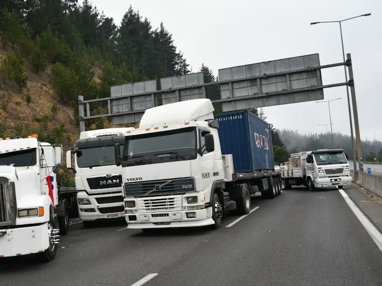 SNA califica como «injustificado» el paro de camioneros y llama al Gobierno a «ponerse los pantalones»