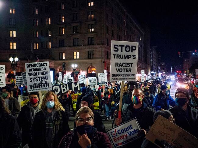 Manifestación en Boston a favor del conteo de los votos