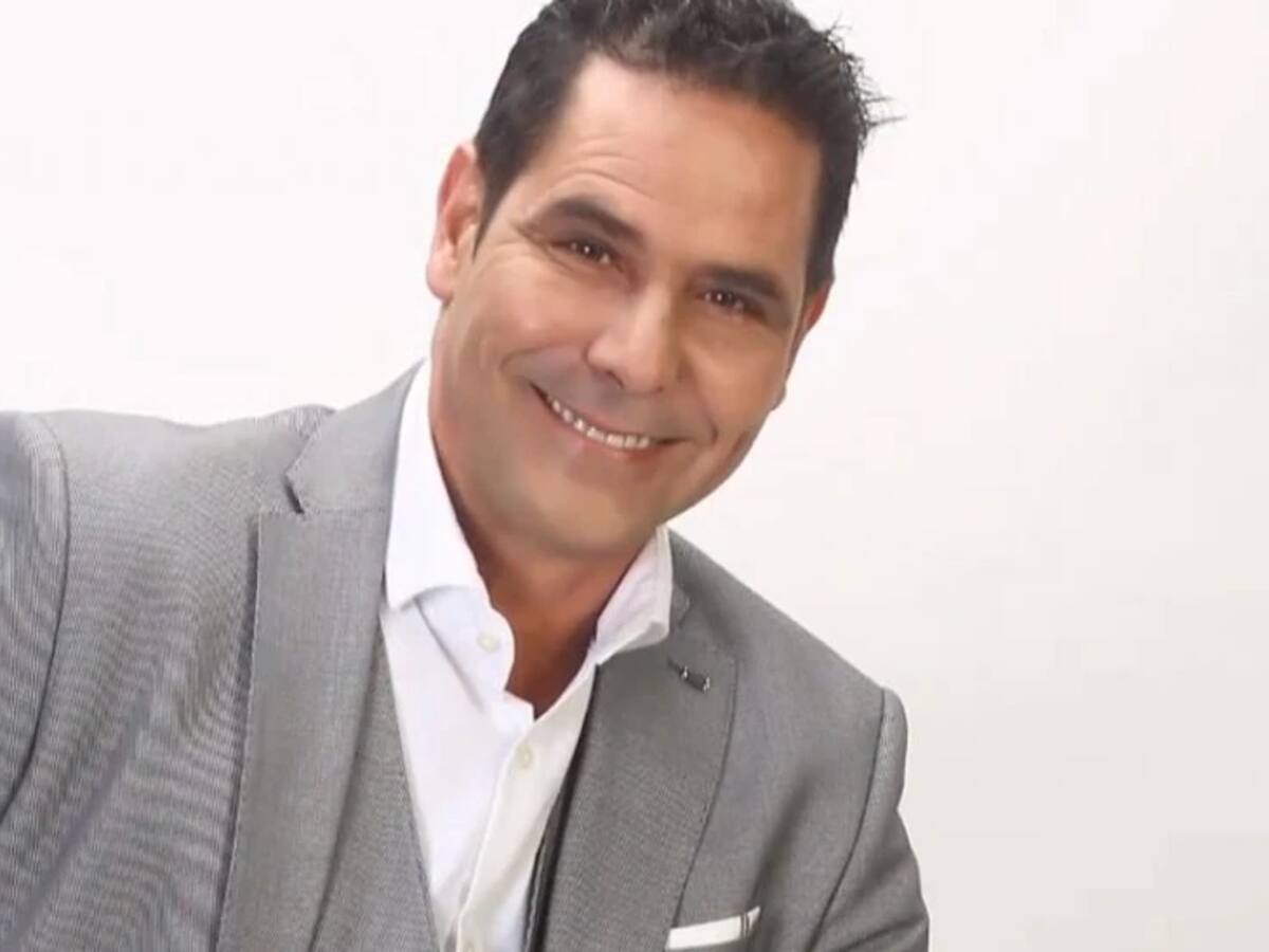 “Me las...”: el elegante comentario de Juan Falcón respecto a su vida amorosa que provocó carcajadas