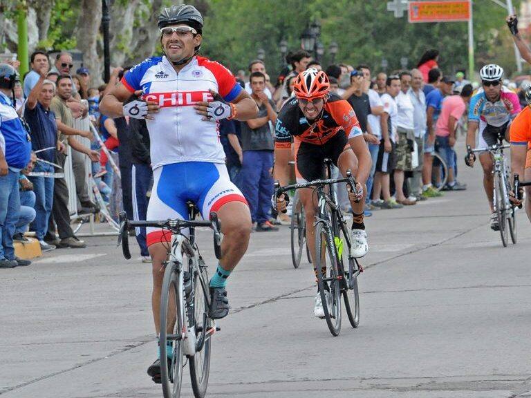 Ministro Paris por fallecimiento de ciclista Cristopher Mansilla: «Lamento profundamente la noticia»
