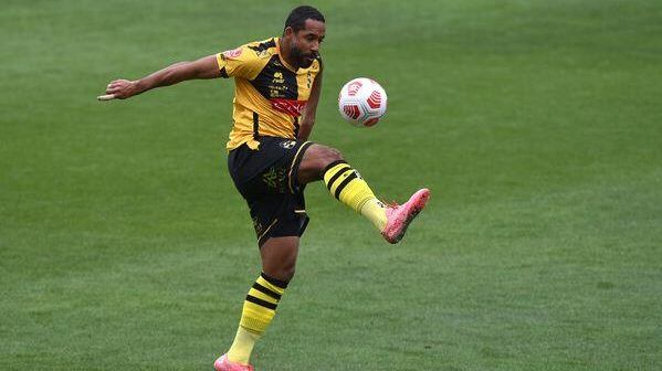Jean Beausejour hizo un balance de su carrera tras su retiro: "Marcelo Bielsa fue el entrenador que marcó mi carrera y mi vida"