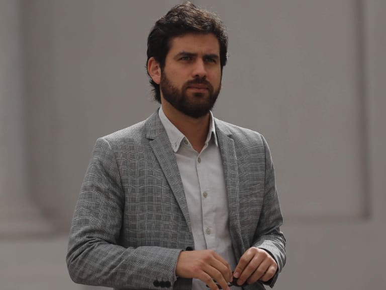 Diputado Diego Ibáñez pide no «cometer errores anteriores» en este nuevo proceso constituyente