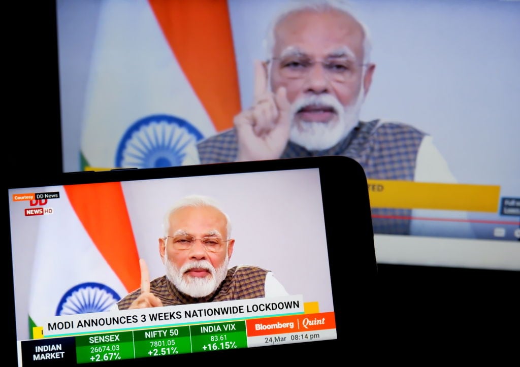 El primer ministro indio Narendra Modi entrega un mensaje a los habitantes por la epidemia de Covid-19