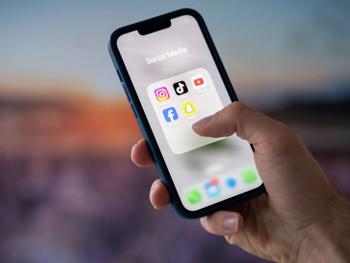 Gobierno de Australia busca la prohibición de uso de redes sociales a menores de 16 años