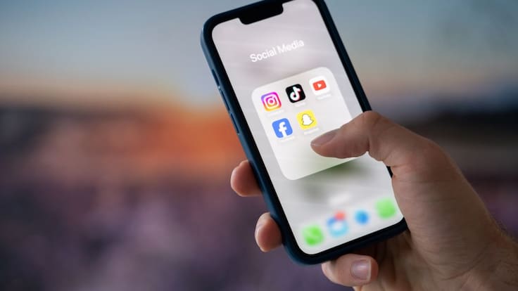 Gobierno de Australia busca la prohibición de uso de redes sociales a menores de 16 años